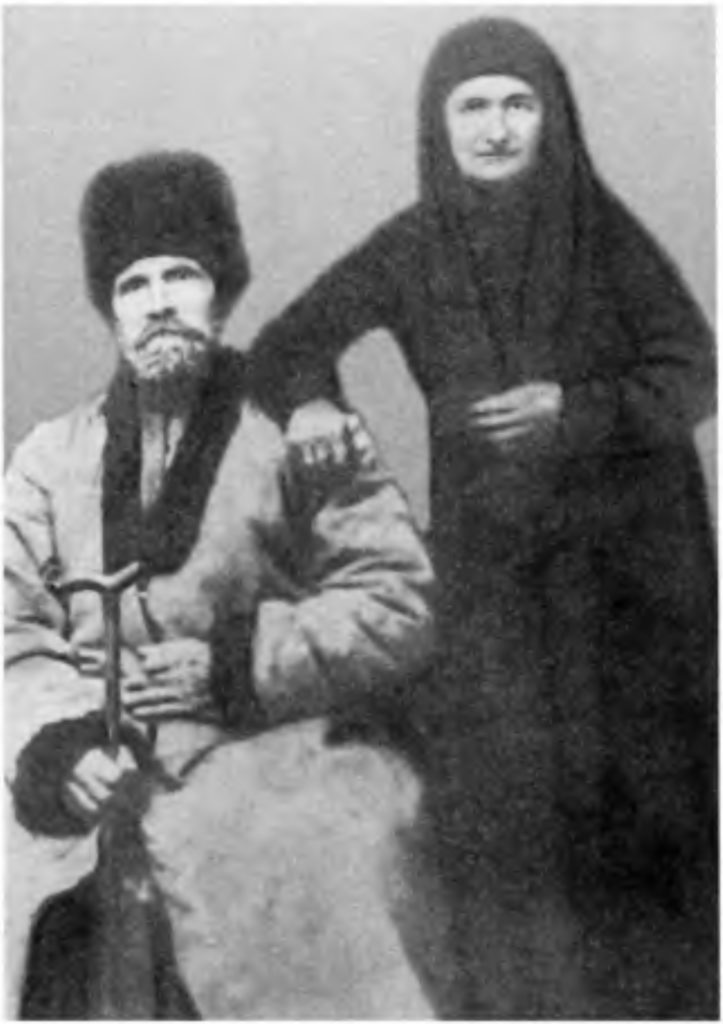 Зимняя одежда. Фидаровы, с. Старое Батаго Фото из личного архива И.Н. Цаллаговой, 1899 г.